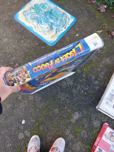 Island fire game box - of,